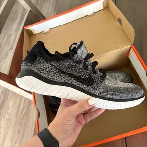 NWT Men’s Black and Gray Nike FlyKnit Sneakers